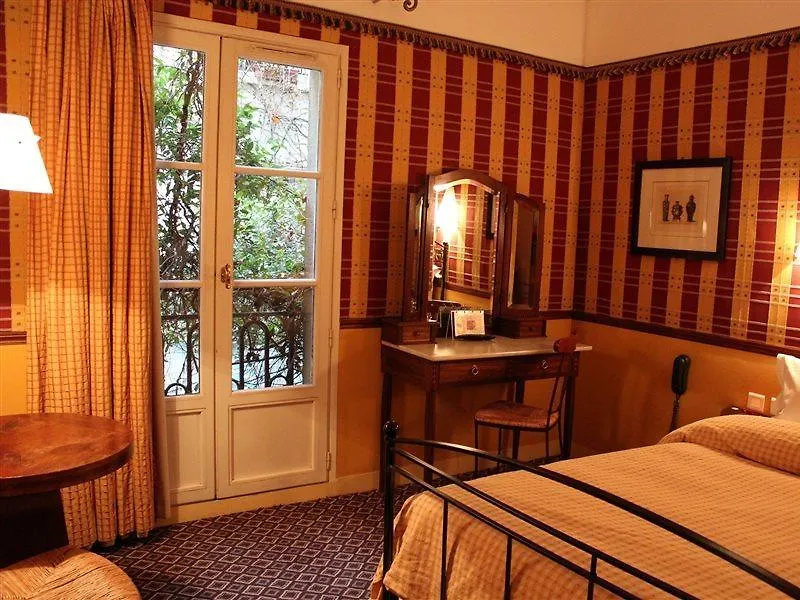Le Relais Saint Sulpice Hotel 4*