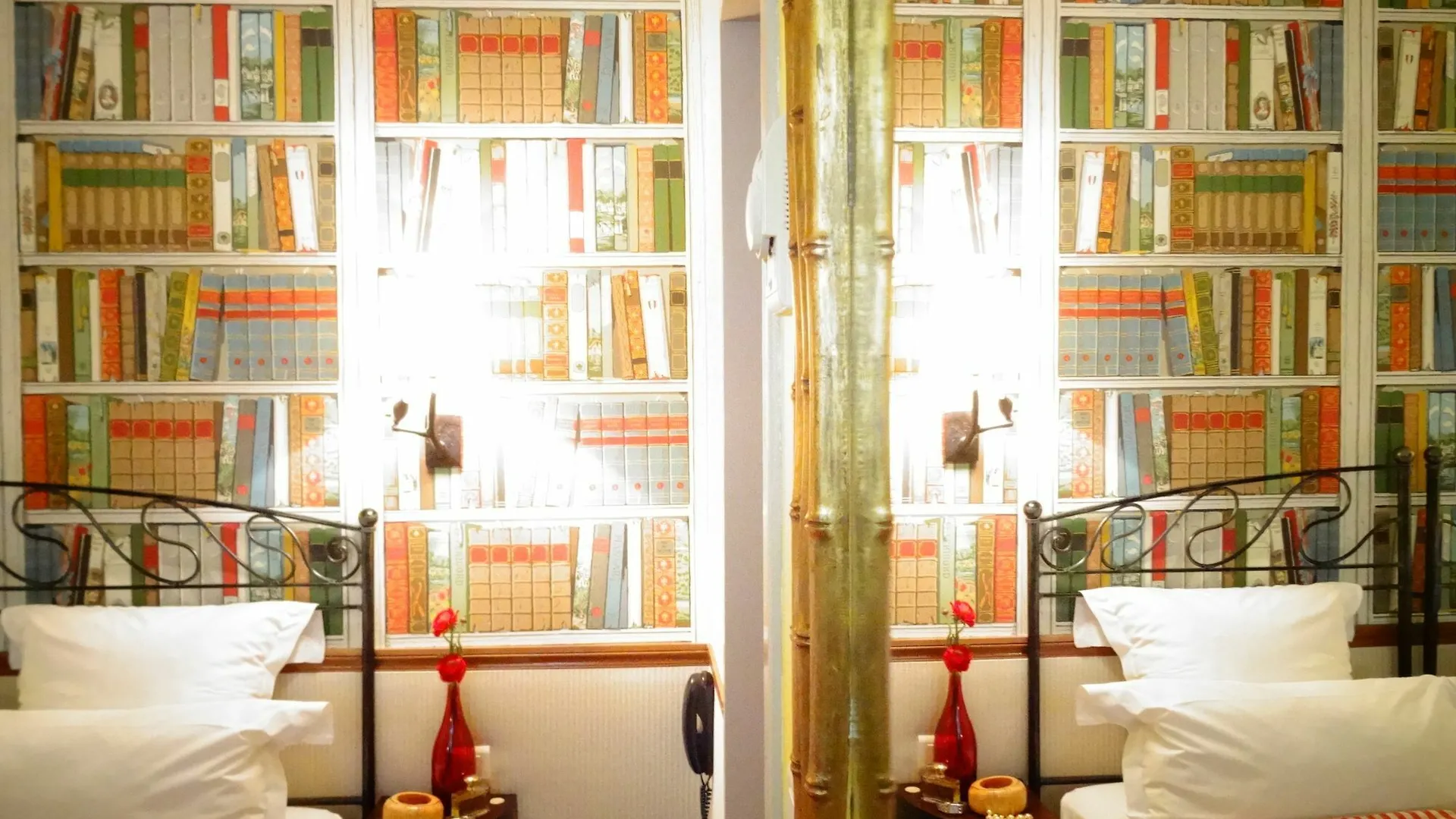 Le Relais Saint Sulpice Hotel 4*